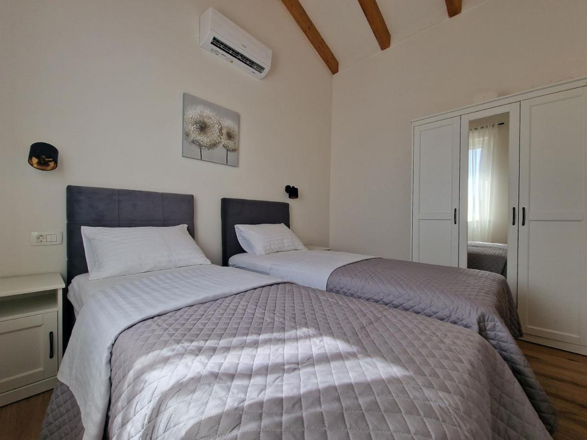 Apartments Miamare Primosten Luaran gambar