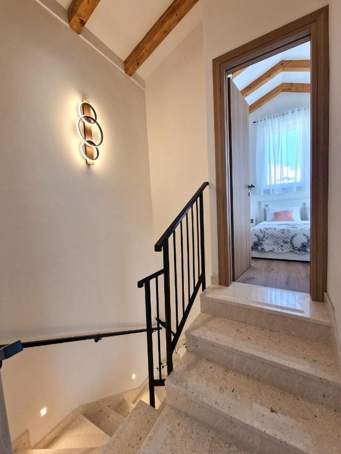 Apartments Miamare Primosten Luaran gambar