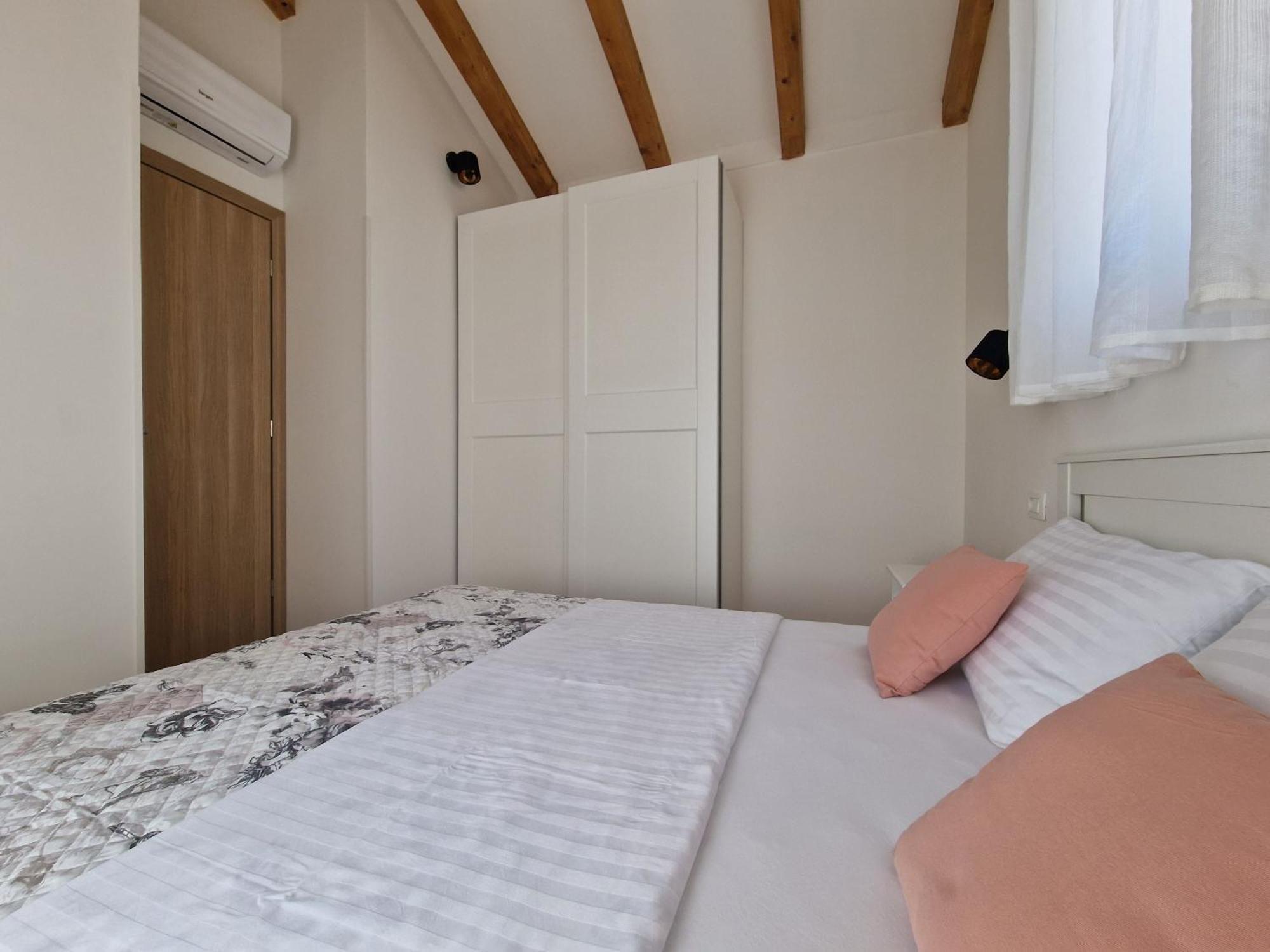 Apartments Miamare Primosten Luaran gambar