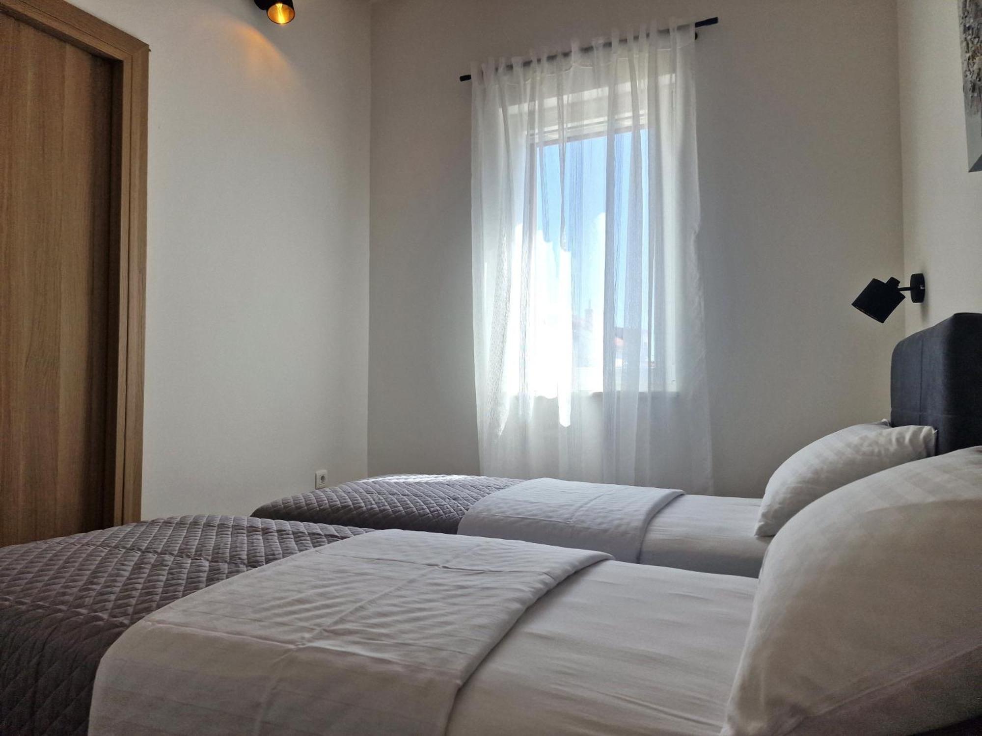 Apartments Miamare Primosten Luaran gambar