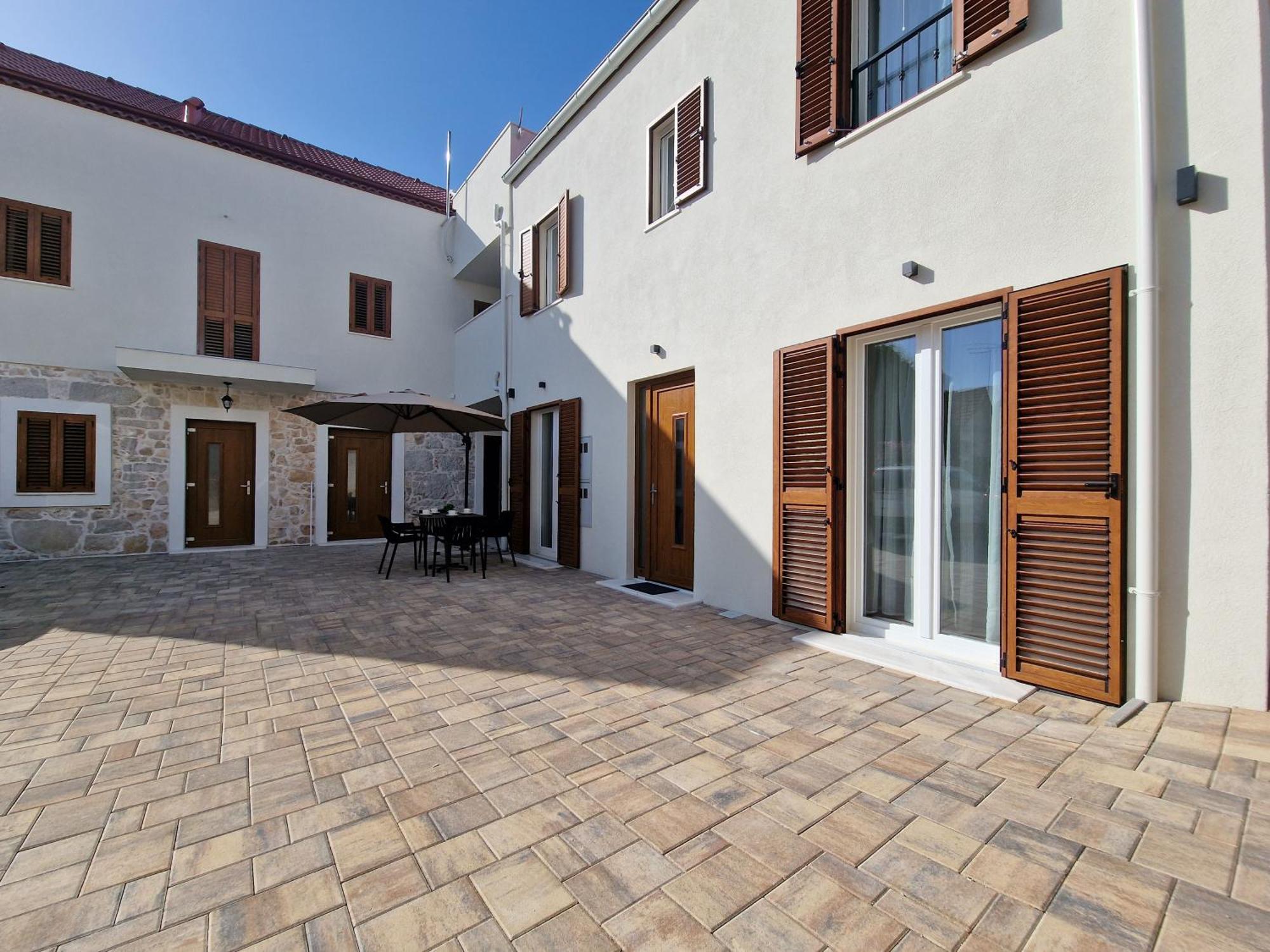 Apartments Miamare Primosten Luaran gambar