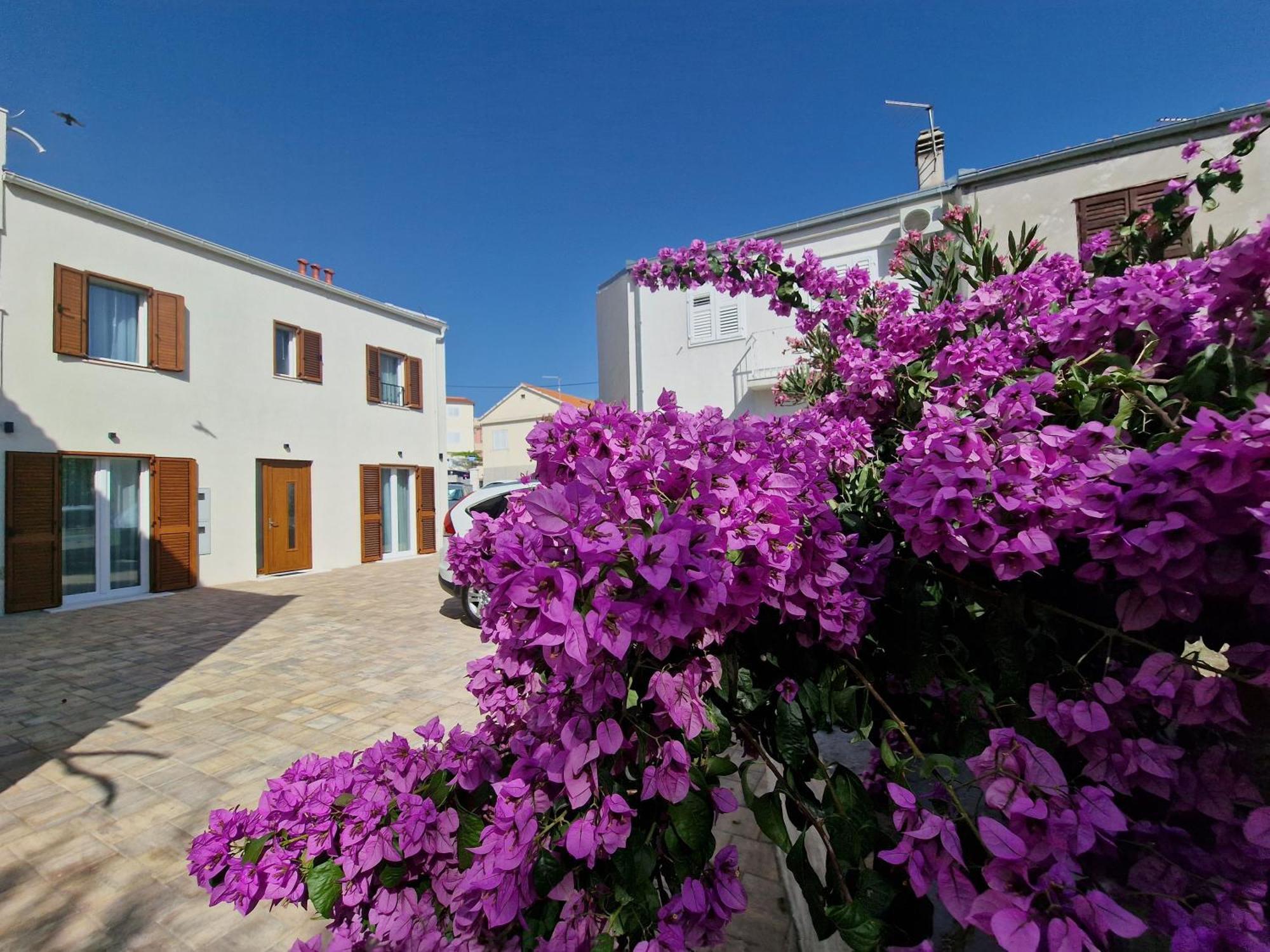 Apartments Miamare Primosten Luaran gambar