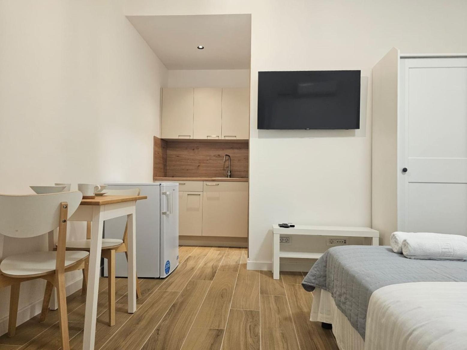 Apartments Miamare Primosten Bilik gambar