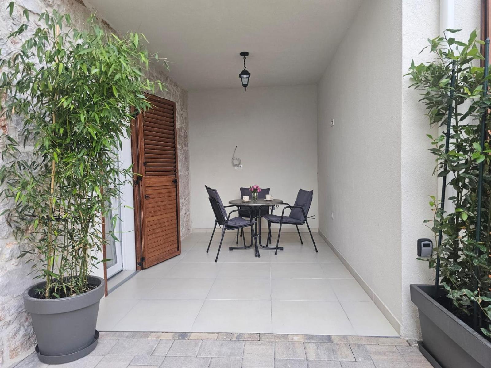Apartments Miamare Primosten Bilik gambar
